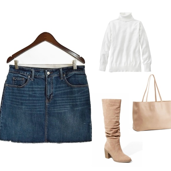 Old Navy Raw Hem Denim Mini Skirt - Picture 5 of 15